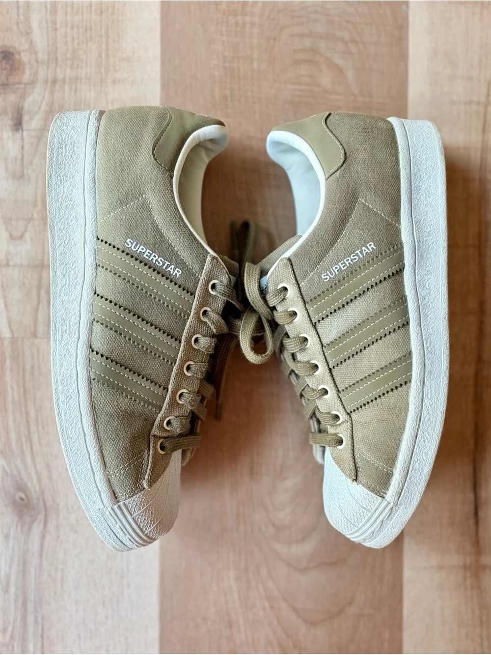 Adidas Superstar Men’s Sneakers in Cargo Olive Green and White Size 7.5